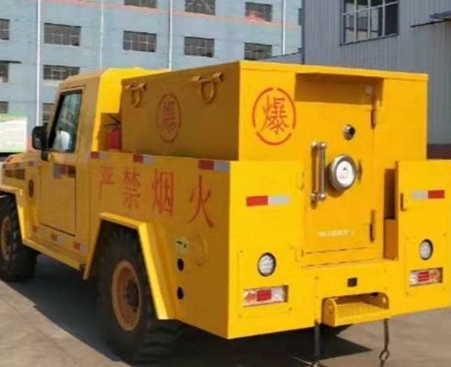 延长爆破器材运输车专用功能